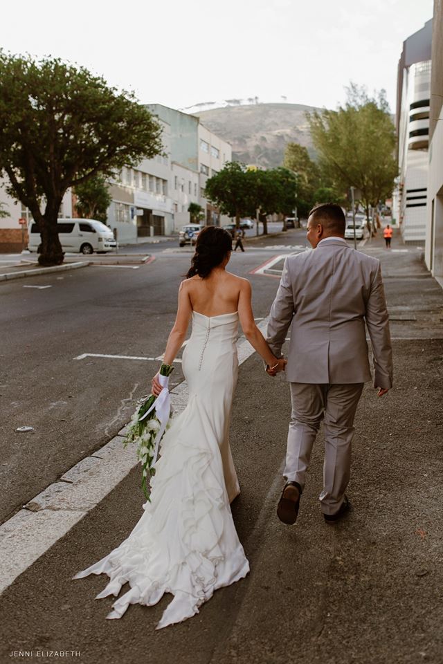 25592049_2054872107858106_281551163509615736_n